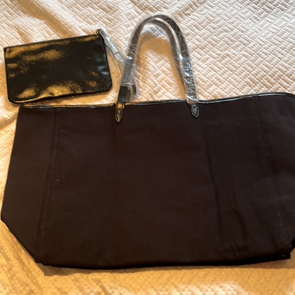 NWT Victoria’s Secret large sequin tote bag with matching accessory bag - Picture 13 of 13